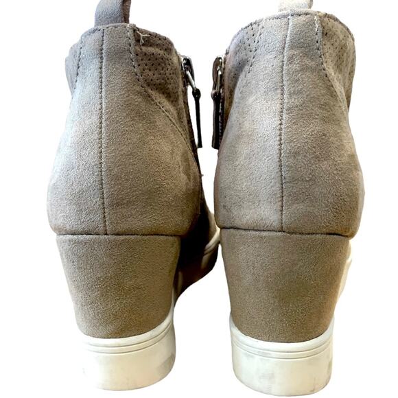 Mia hidden wedge Christi micro suede booties perforated platform size 9.5 - Picture 5 of 5